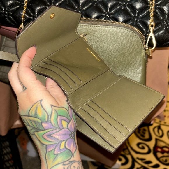 Michael Kors for a screen, Crossbody and wallet set. - Picture 2 of 6